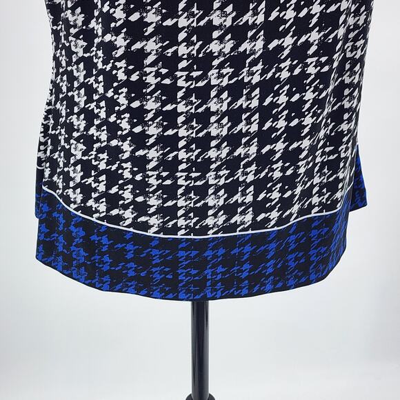 Calvin Klein Pleated Front Geometric Sleeveless Tank Top Blouse Size Medium - Picture 3 of 9